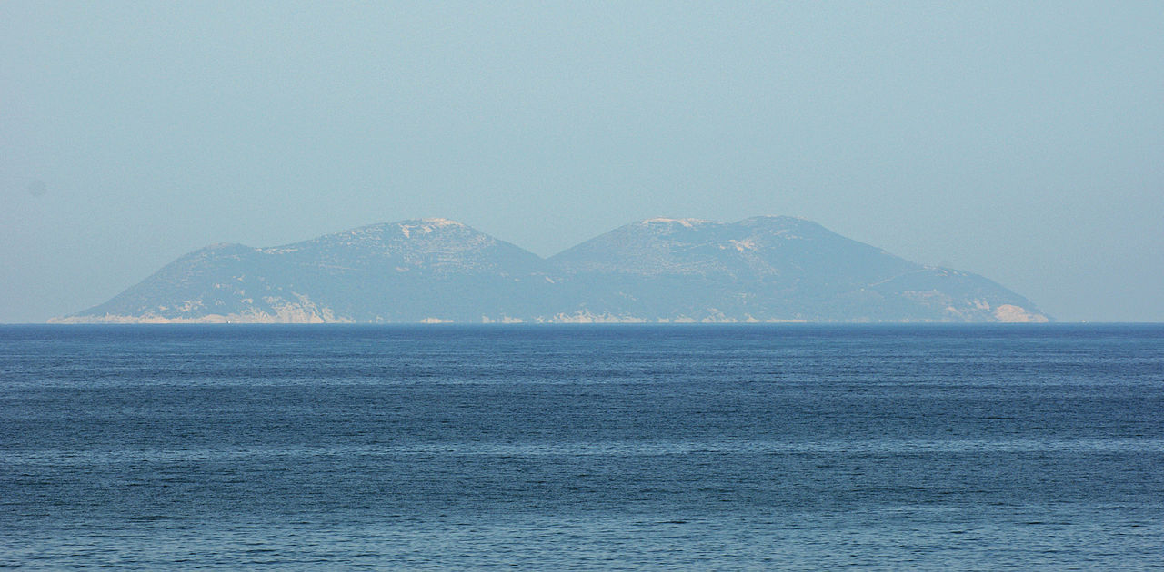 Остров Сазани в Албании