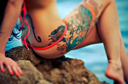 Мужчины назвали самые сексуальные места для татуировок на женском теле